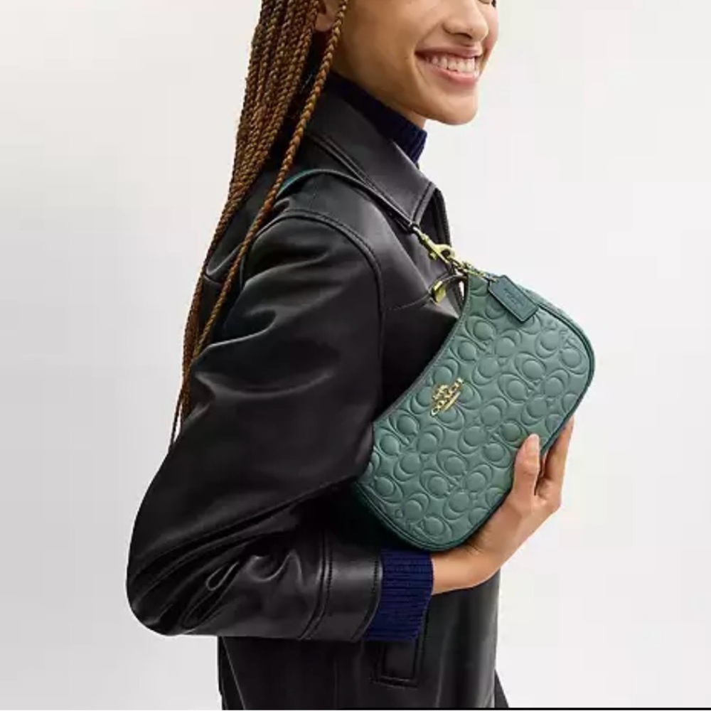 Coach Teri Shoulder Bag In Blocked Signature Leather - Picture 10 of 10
